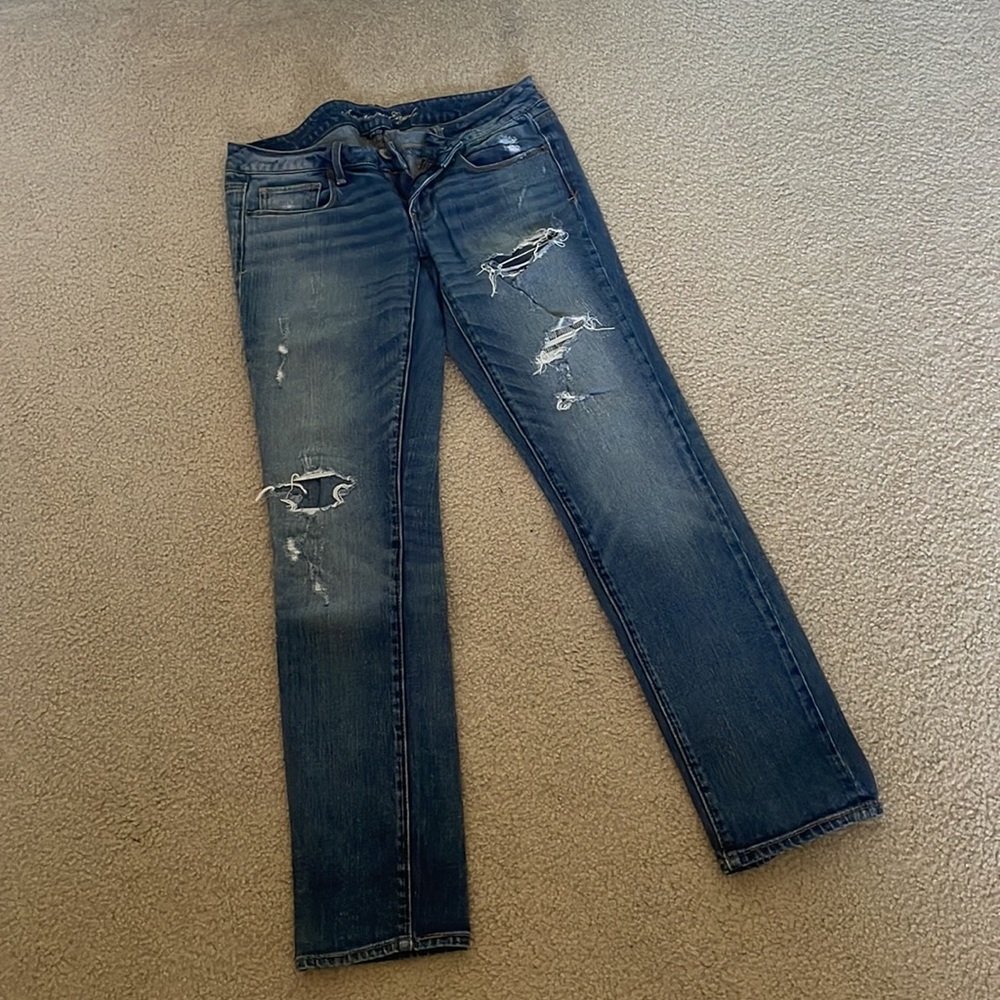 American Eagle Ripped Skinny Jeans, Size 6 Regular, Great Condition!